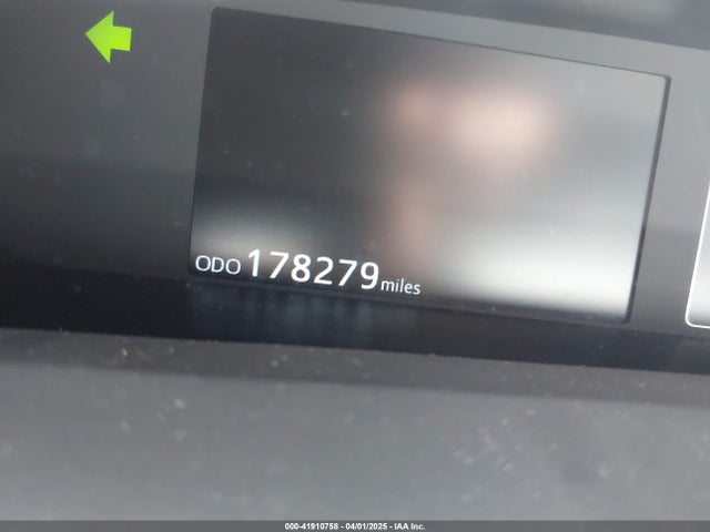 JTDKARFU5J3057086 Toyota Prius Three