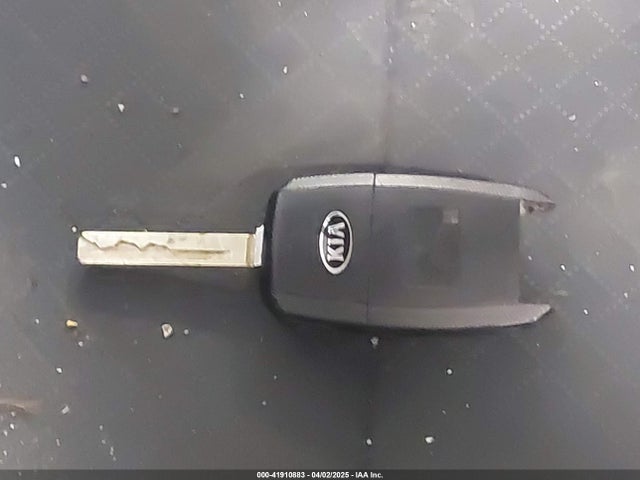 5XYPG4A35HG242606 KIA 2017