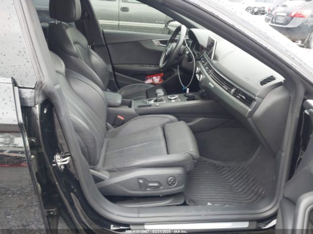 WAUBNCF52JA040829 Audi A5 2.0t Premium