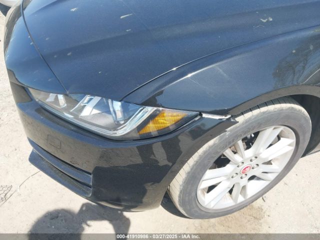SAJAD4FX5JCP22618 Jaguar Xe 25t Premium