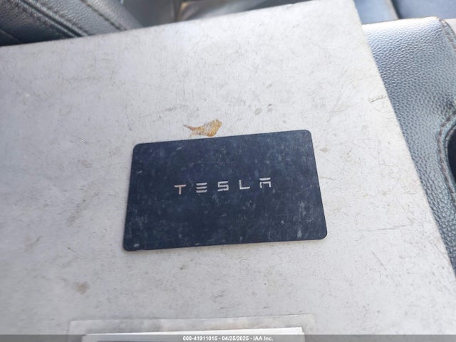 2024 TESLA MODEL Y 7SAYGDEE2RA318579 Photo 10