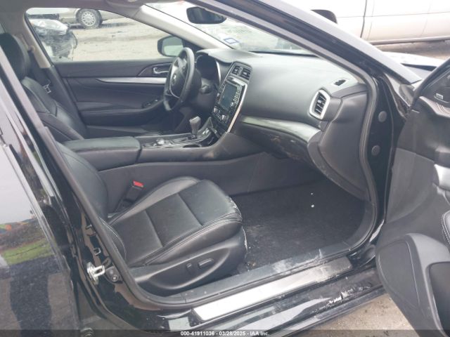 1N4AA6AP1JC392640 Nissan Maxima 3.5 Sl