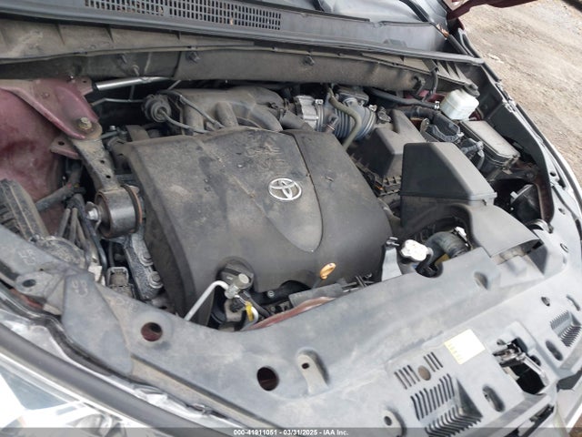 5TDBZRFH3KS960526 Toyota Highlander Le