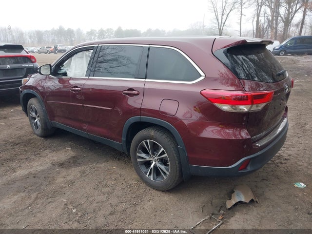 5TDBZRFH3KS960526 Toyota Highlander Le