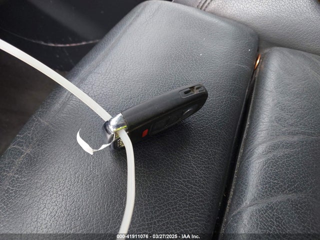 2011 AUDI A4 WAUAFAFLXBN050479 Photo 10