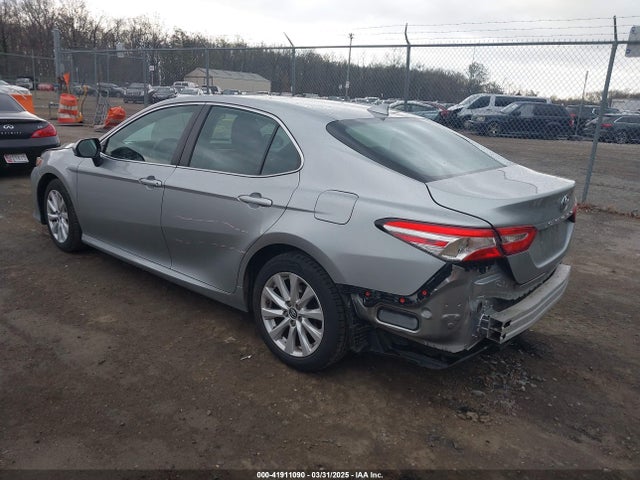 4T1B11HK9KU851075 Toyota CAMRY LE