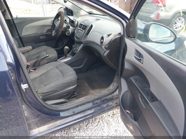 1G1JC5SH2F4114880 Chevrolet Sonic Lt Auto