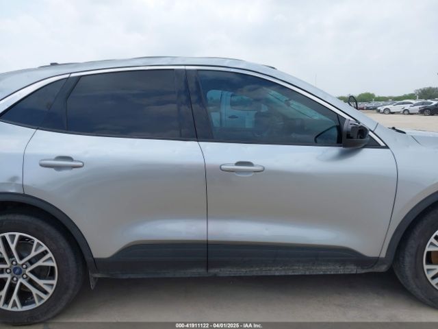 1FMCU0H64NUA09189 Ford ESCAPE SEL