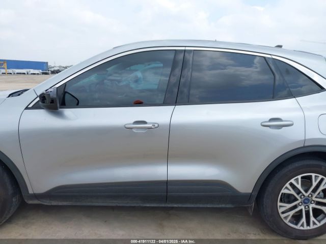 1FMCU0H64NUA09189 Ford ESCAPE SEL