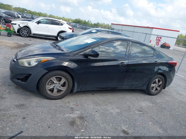KMHDH4AE7FU385081 Hyundai ELANTRA SE