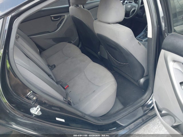 KMHDH4AE7FU385081 Hyundai ELANTRA SE