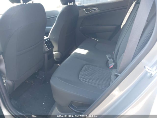 KNDPUCAG8P7083839 KIA Sportage Hybrid Lx