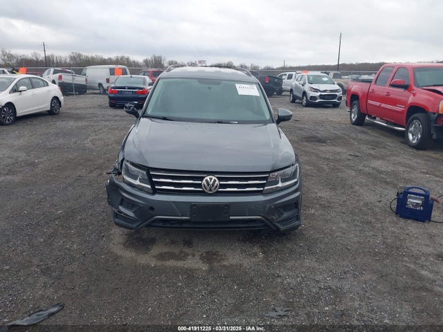 3VV0B7AX1KM046808 Volkswagen Tiguan 2.0t S