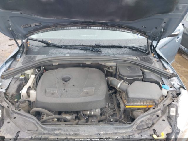 2017 VOLVO XC60 YV440MDU4H2156934 Photo 9