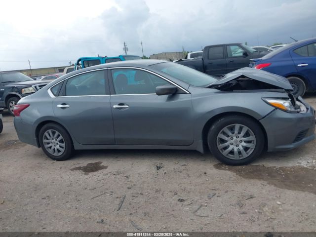 1N4AL3AP1JC227423 Nissan Altima 2.5 S
