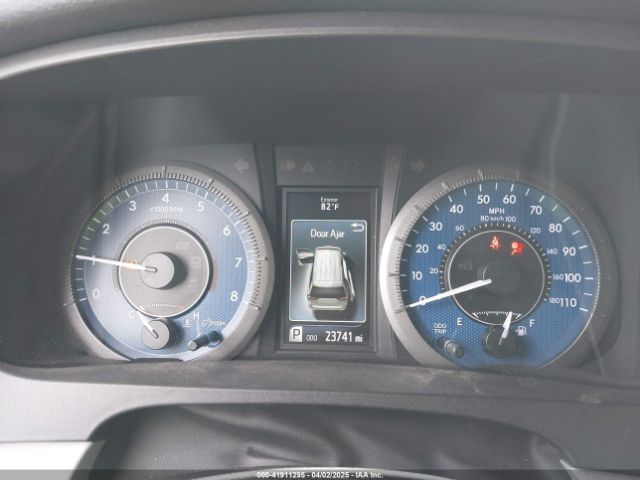5TDKZ3DC6LS074531 Toyota SIENNA LE