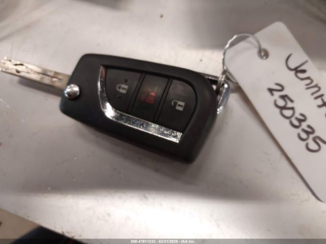 JTNKHMBX0M1120864 Toyota C-HR LE