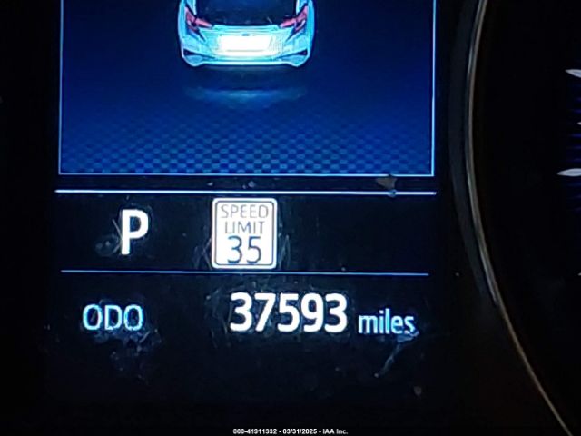 JTNKHMBX0M1120864 Toyota C-HR LE