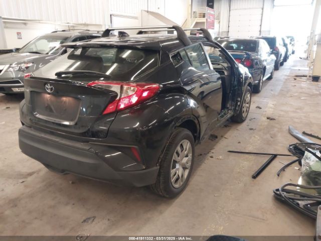 JTNKHMBX0M1120864 Toyota C-HR LE