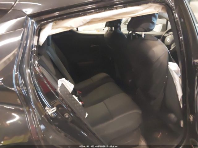 JTNKHMBX0M1120864 Toyota C-HR LE