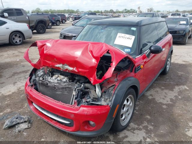 2013 MINI CLUBMAN WMWZF3C52DT490828 Photo 1
