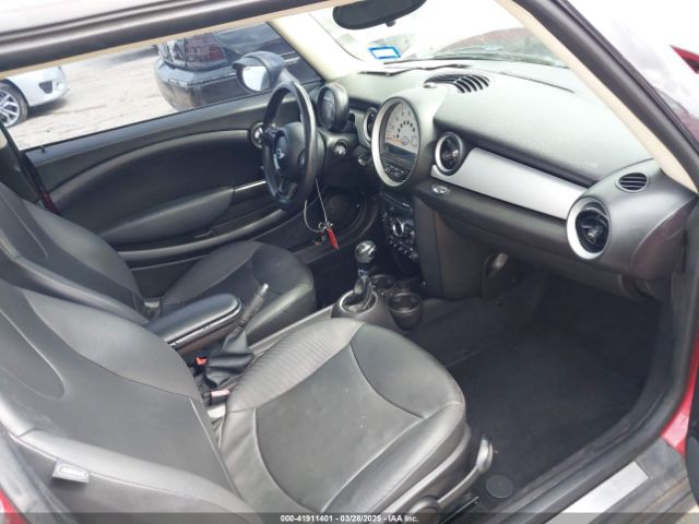 2013 MINI CLUBMAN WMWZF3C52DT490828 Photo 4