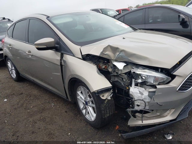 1FADP3K21GL330998 Ford FOCUS SE