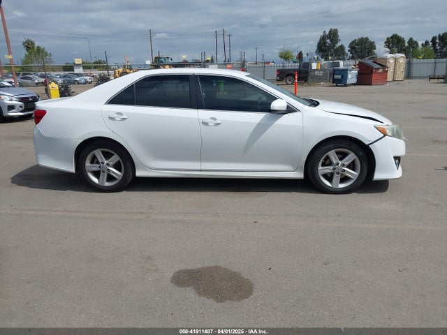 2013 Toyota Camry Se მანქანა იყიდება აუქციონზე, vin: 4T1BF1FKXDU266416, აუქციონის ნომერი: 41911487