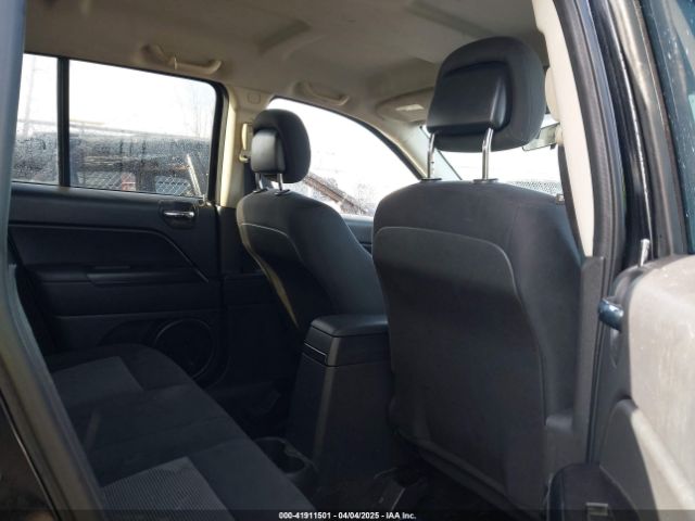 1C4NJDBBXFD114579 Jeep Compass Sport