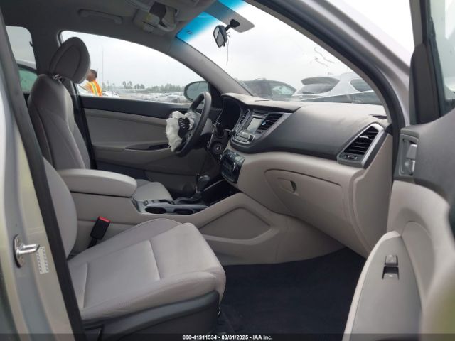 KM8J23A47JU656140 Hyundai TUCSON SE