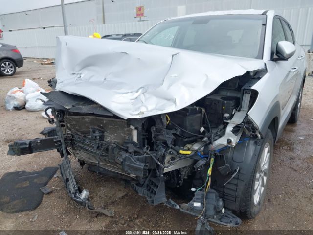 KM8J23A47JU656140 Hyundai TUCSON SE