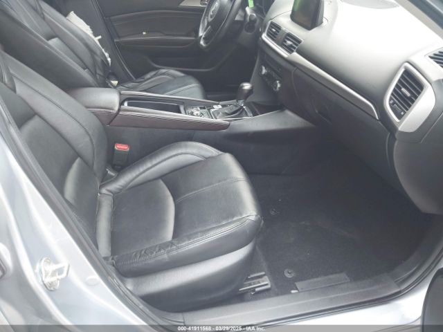 3MZBN1V76HM108148 Mazda Mazda3 Touring