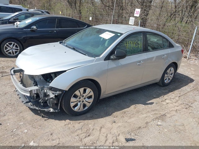 1G1PA5SH9F7261115 Chevrolet Cruze Ls Auto
