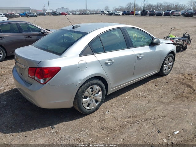 1G1PA5SH9F7261115 Chevrolet Cruze Ls Auto