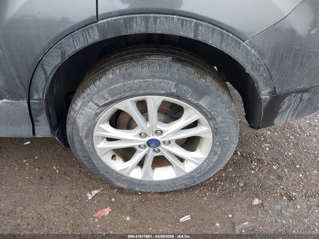 Ford ESCAPE SE 2018 1FMCU9GD4JUB18749 Image 17