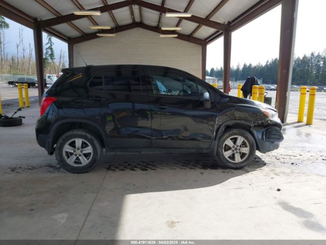 3GNCJNSB4HL240969 Chevrolet TRAX LS