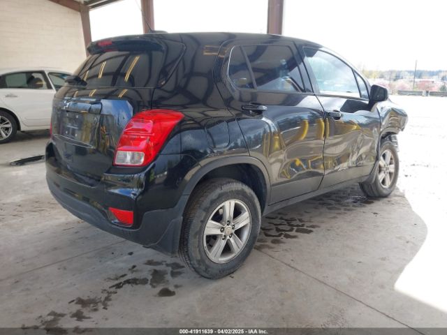 3GNCJNSB4HL240969 Chevrolet TRAX LS