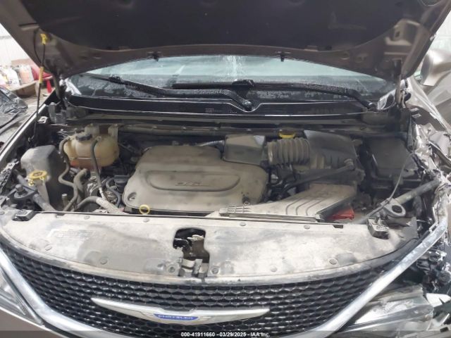 2018 CHRYSLER PACIFICA 2C4RC1FG1JR278437 Photo 9