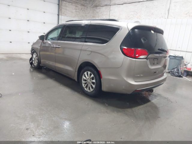 2018 CHRYSLER PACIFICA 2C4RC1FG1JR278437 Photo 2