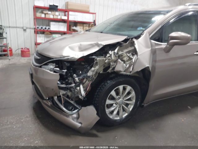 2018 CHRYSLER PACIFICA 2C4RC1FG1JR278437 Photo 5