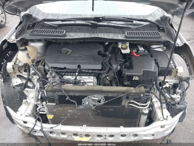 1FMCU9JD0HUA17758 Ford Escape Titanium