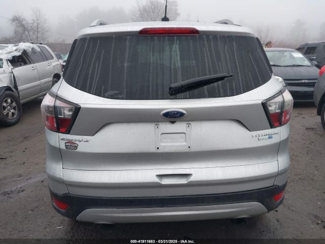 1FMCU9JD0HUA17758 Ford Escape Titanium