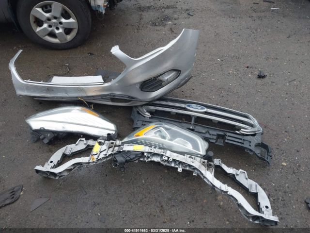 1FMCU9JD0HUA17758 Ford Escape Titanium