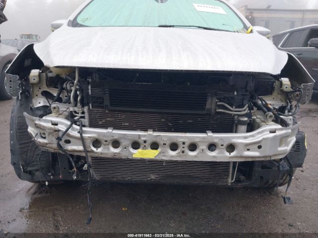 1FMCU9JD0HUA17758 Ford Escape Titanium
