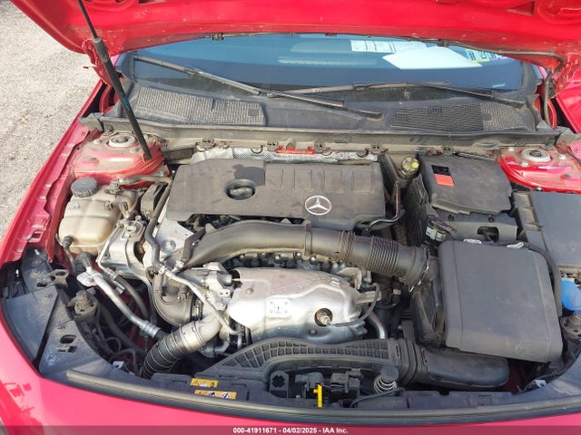 WDD3G4FB3KW025439 Mercedes-Benz A 220 4matic