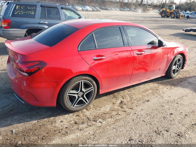 WDD3G4FB3KW025439 Mercedes-Benz A 220 4matic