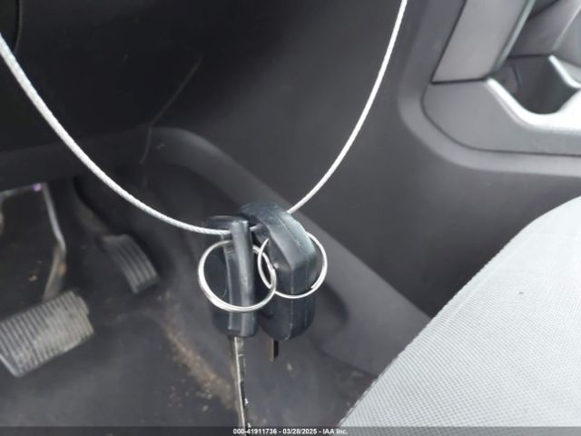 1FMCU0F72HUC16647 Ford ESCAPE S