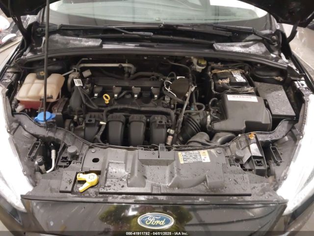 1FADP3K26GL310195 Ford FOCUS SE