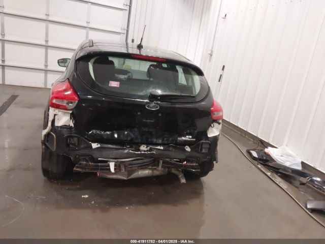 1FADP3K26GL310195 Ford FOCUS SE