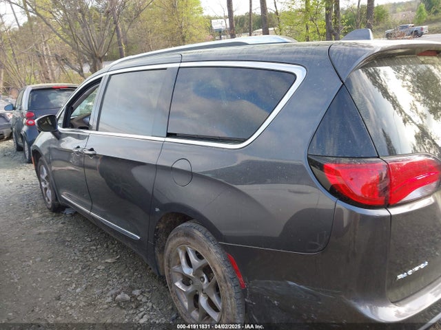 2C4RC1GG7HR822142 Chrysler Pacifica Limited